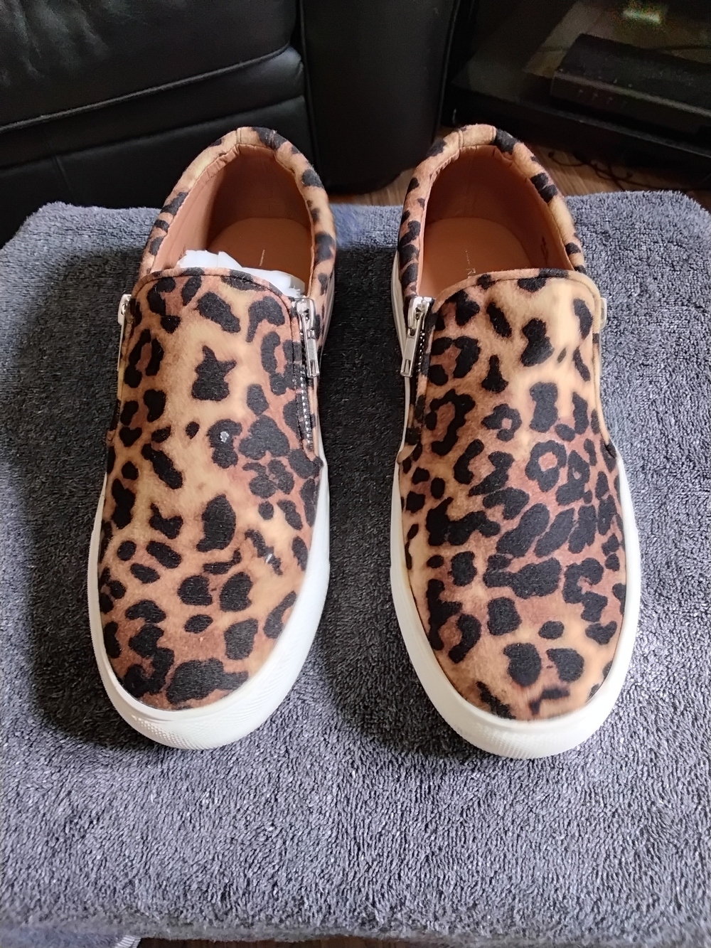 Report Annora Leopard Print Side-Zip Slip-On Sneakers Size 8.5
